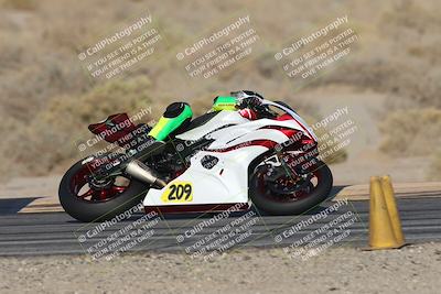 media/Nov-02-2025-CVMA (Sun) [[337aff29ab]]/Race 17-Amateur Supersport Middleweight/